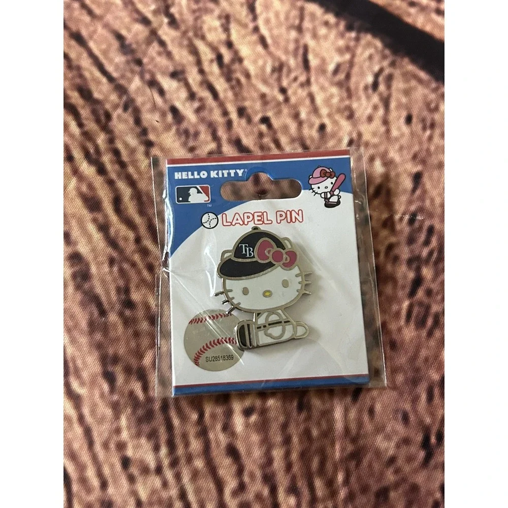 Hello Kitty Tampa Bay‎ Rays MLB Baseball Lapel Pin New Collectible Fan Accessory